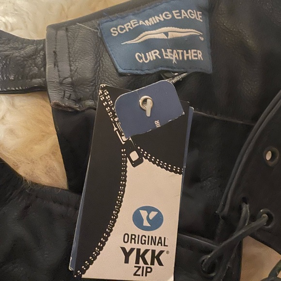 New Screaming Eagle thick leather chaps - Picture 2 of 14